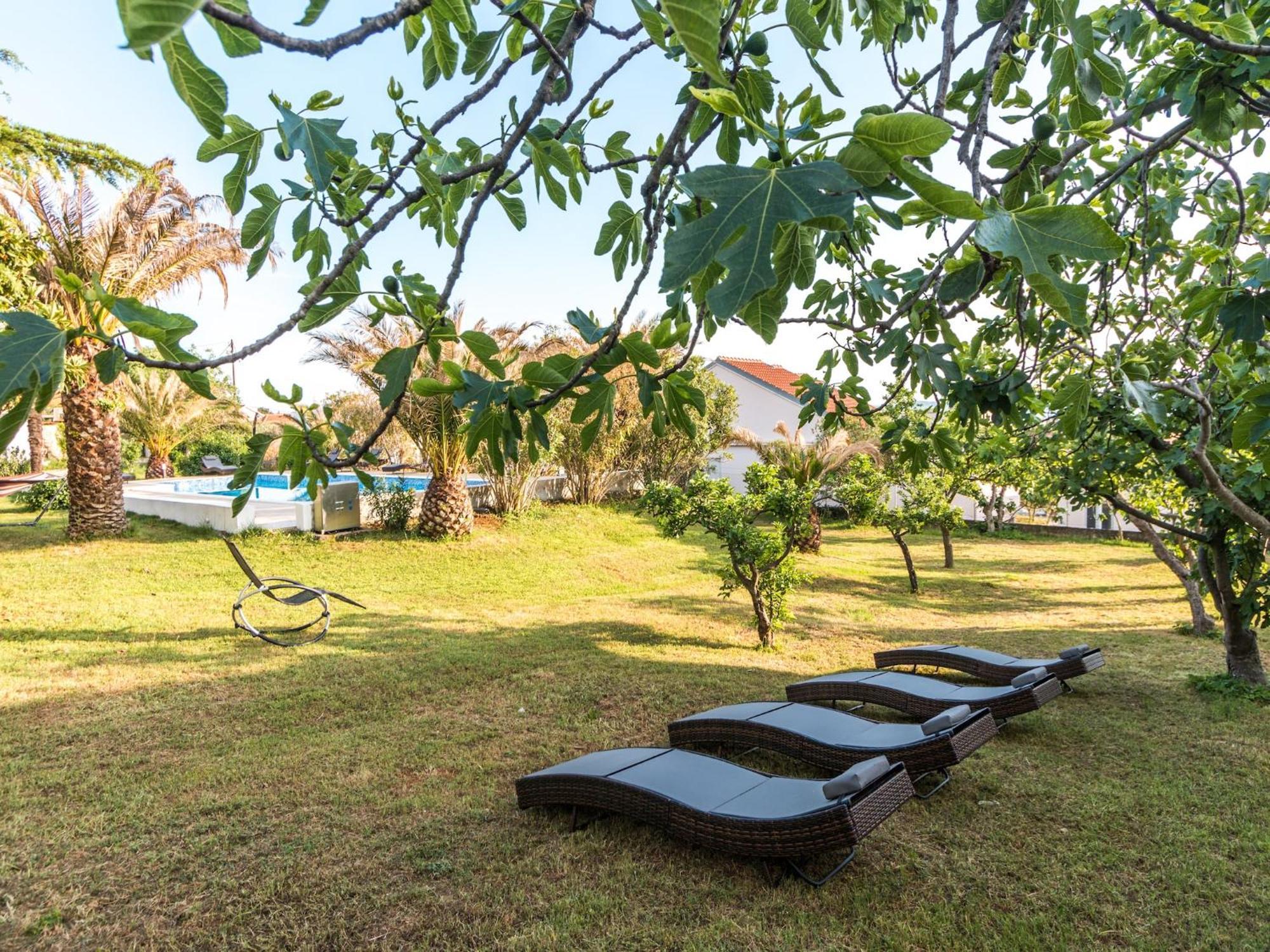Scenic Holiday Home In Bibinje Near Sea Exterior foto